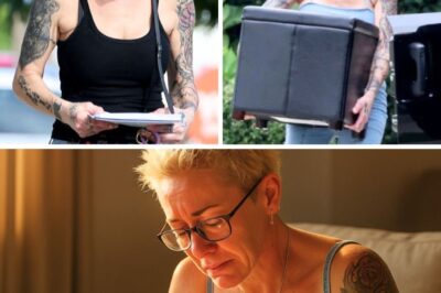 Kim Scott Breaks Down After Opening Mysterious Mother’s Day Package — The Unexpected Gift From Eminem That Left Her Sobbing! She thought it was just another quiet Mother’s Day… until a plain, unmarked box arrived at Kim Scott’s doorstep from Detroit. Inside wasn’t jewelry or flowers — but something far more personal. When she realized it was from Eminem, her hands began to tremble. The hidden message, the object inside, and the timing? Absolutely heartbreaking. Fans are in disbelief — why now… and what does it mean?