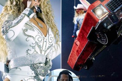 Beyoncé Suffers Scary Malfunction During Concert